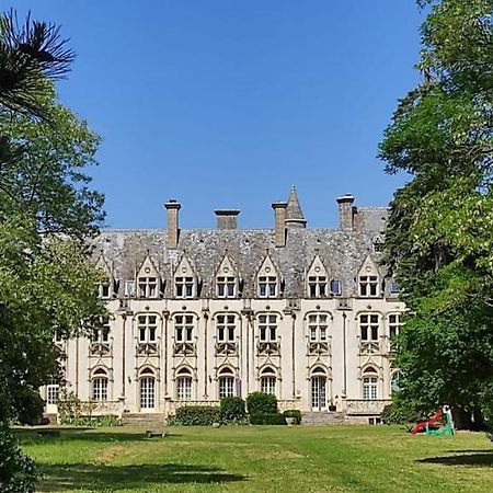 Charmant Studio Au Calme Tout Confort Dans Chateau Neo Gothique Proche Zenith Comet Orleans Parking Voiture Gratuit Wifi Haut Debit Rue Des Montees Luaran gambar